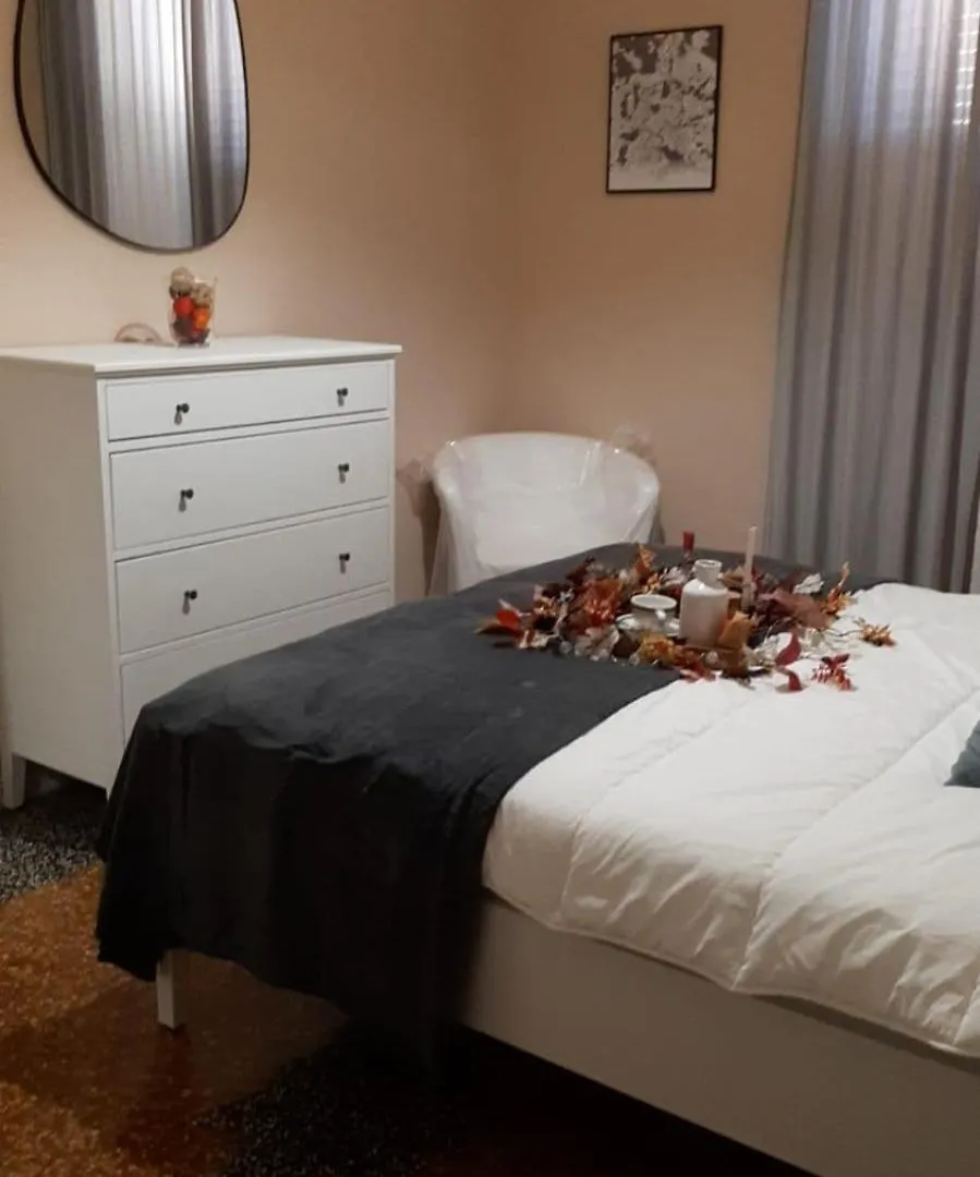 Privileged Flat - Stazione Tuscolana & Metro A Rome 0*,  Italy